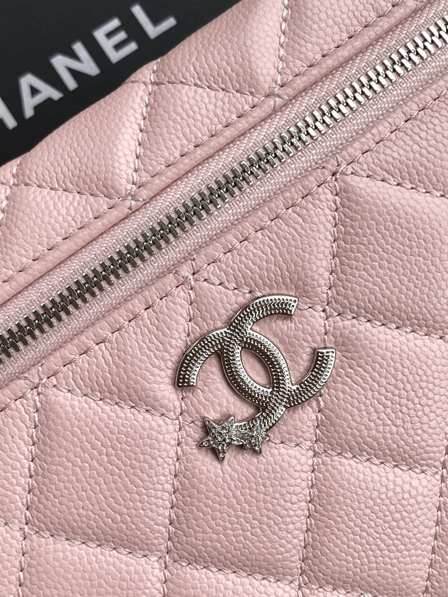 Ch**el long vanity with chain ap4854 19.5x17x5cm