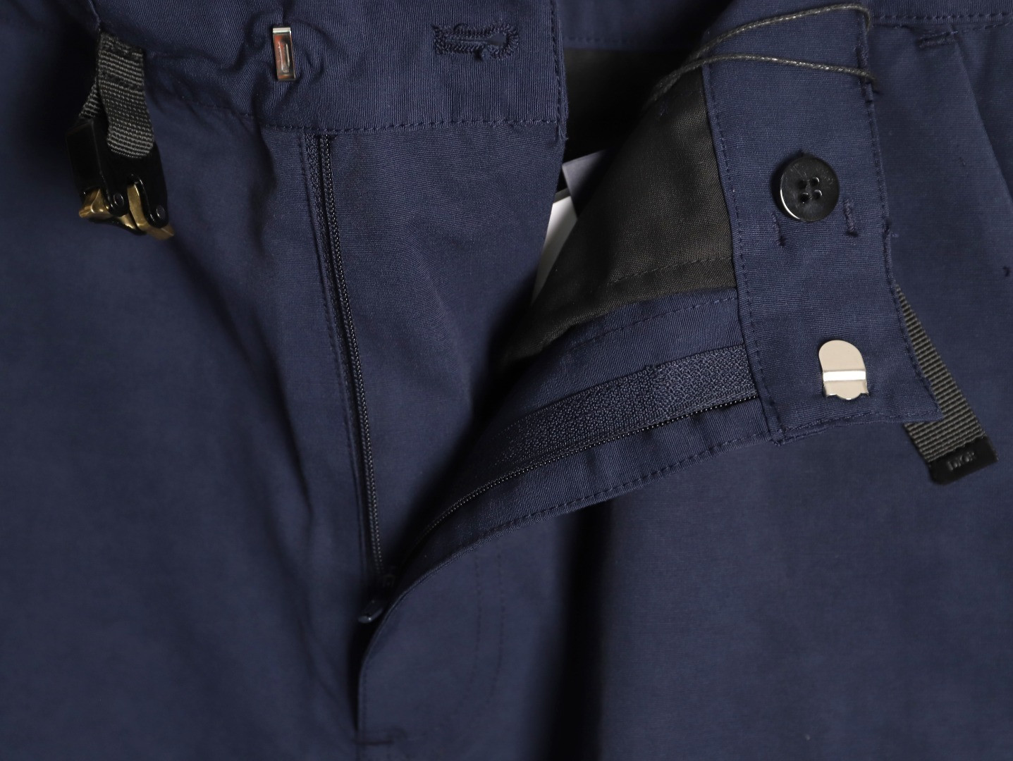 D10r pants