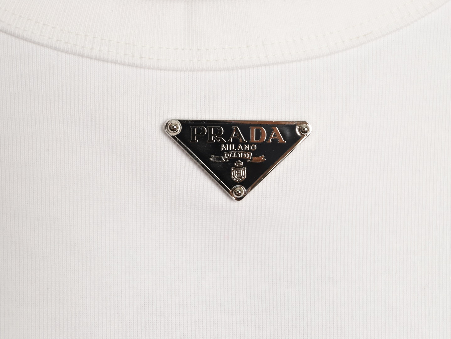 Pra*a vest