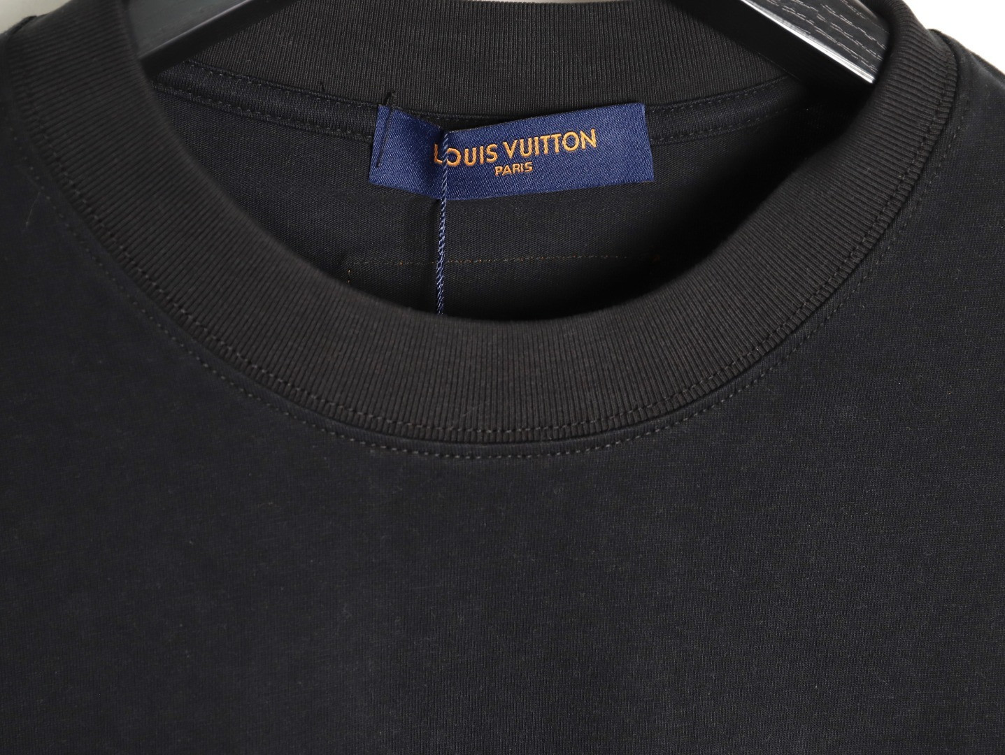 L0vis Vvtt0n Long-sleeved T-shirt