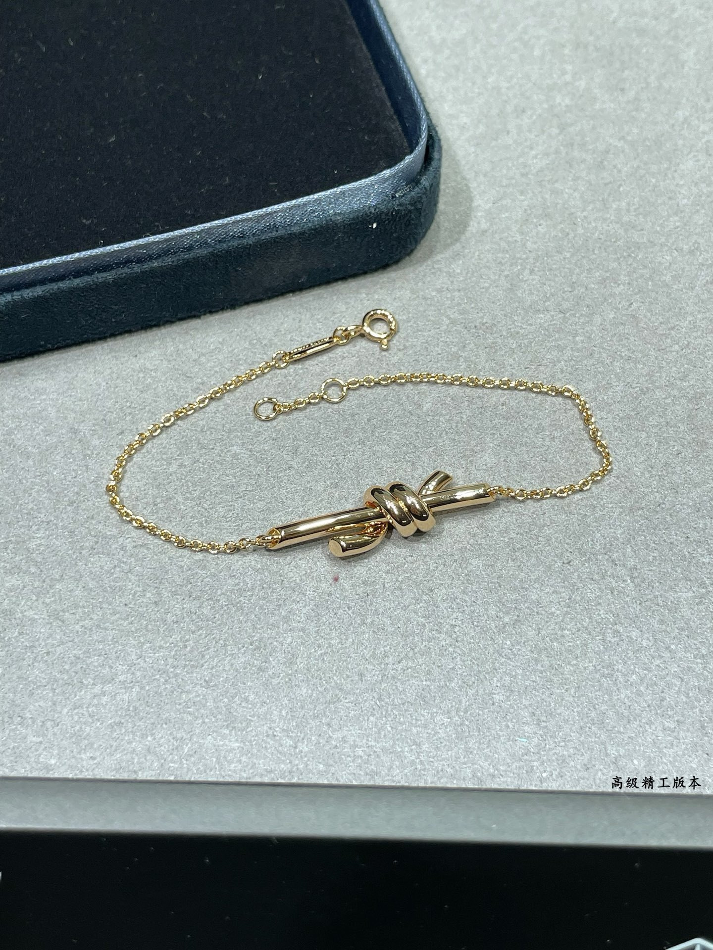 T*f*ny & co. knot chain bracelet