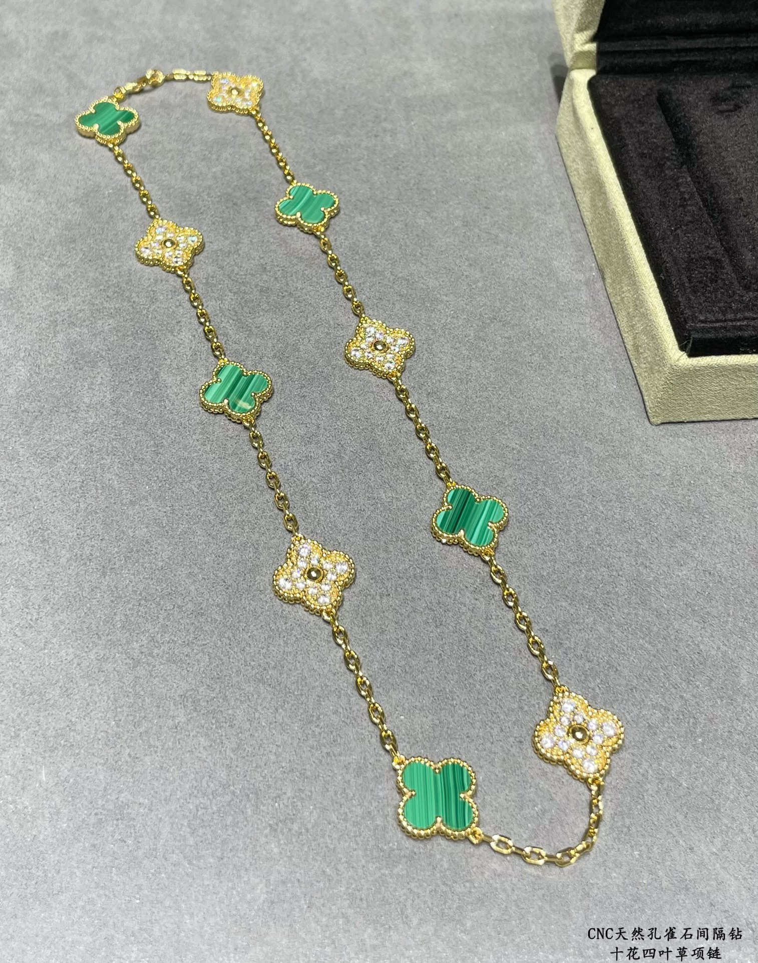 V*n Cl**f & Arpels Natural malachite interval D1am0nd ten flower four leaf clover Necklace
