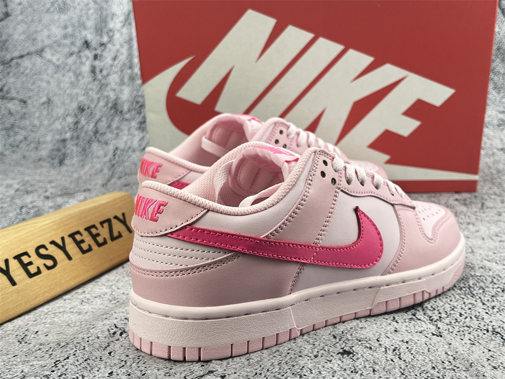 UA NIKE DUNK LOW GS 