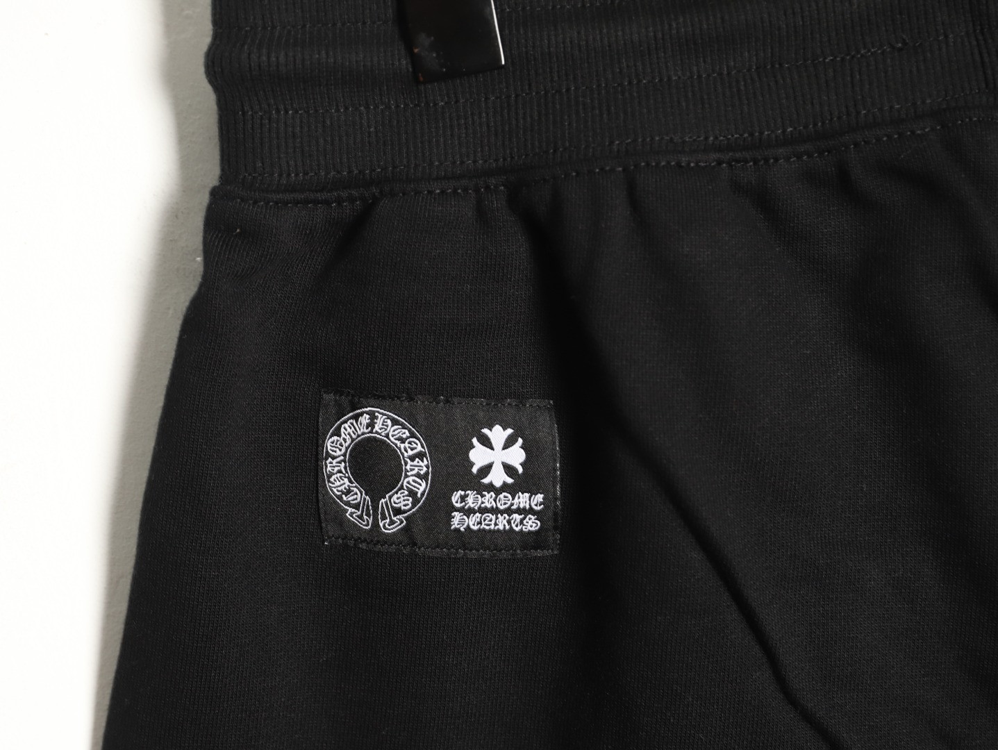 Ch*0me He**ts shorts