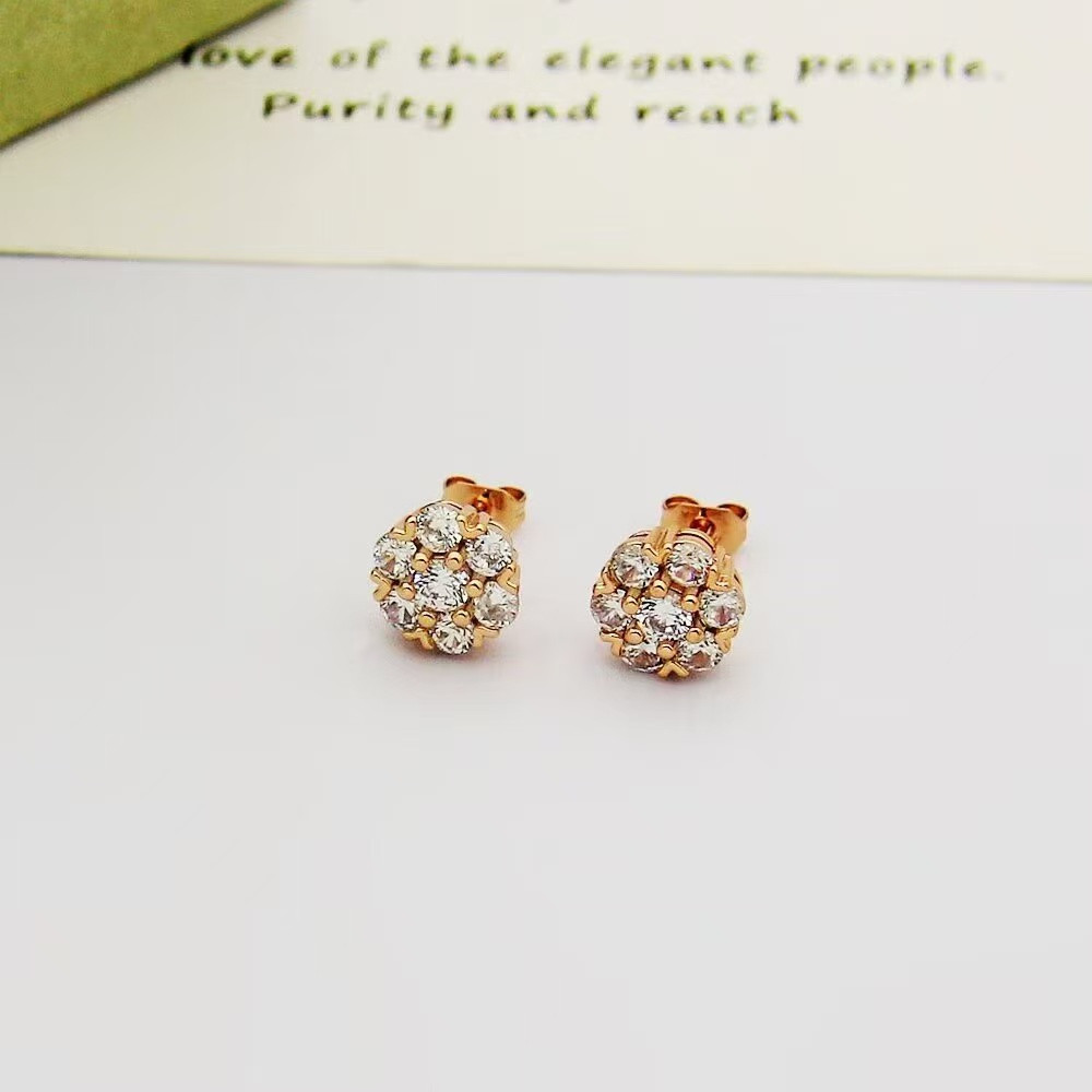 V*n Cl**f & arpels fleurette earrings