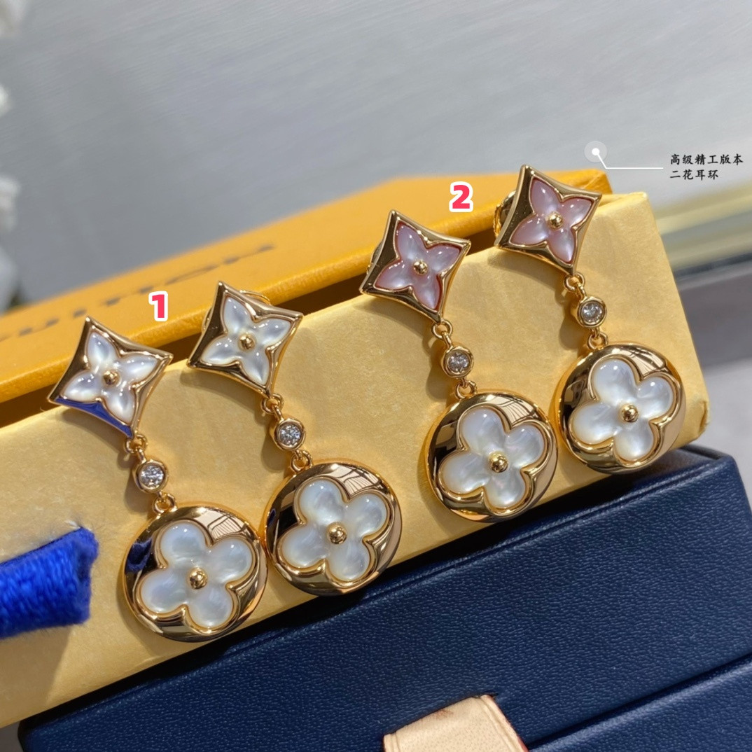 L0vis Vvtt0n Two-Flower Stud Earrings
