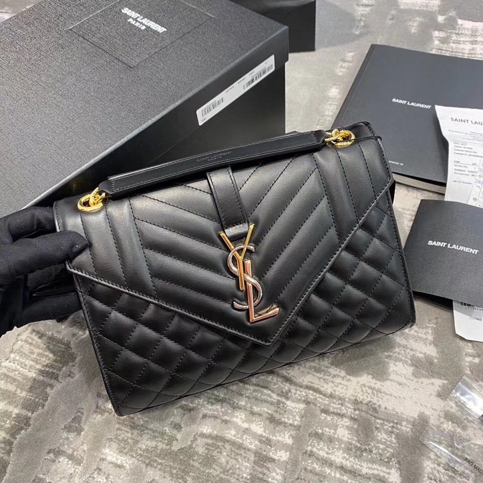 Y51 Envelope medium bag 24cm
