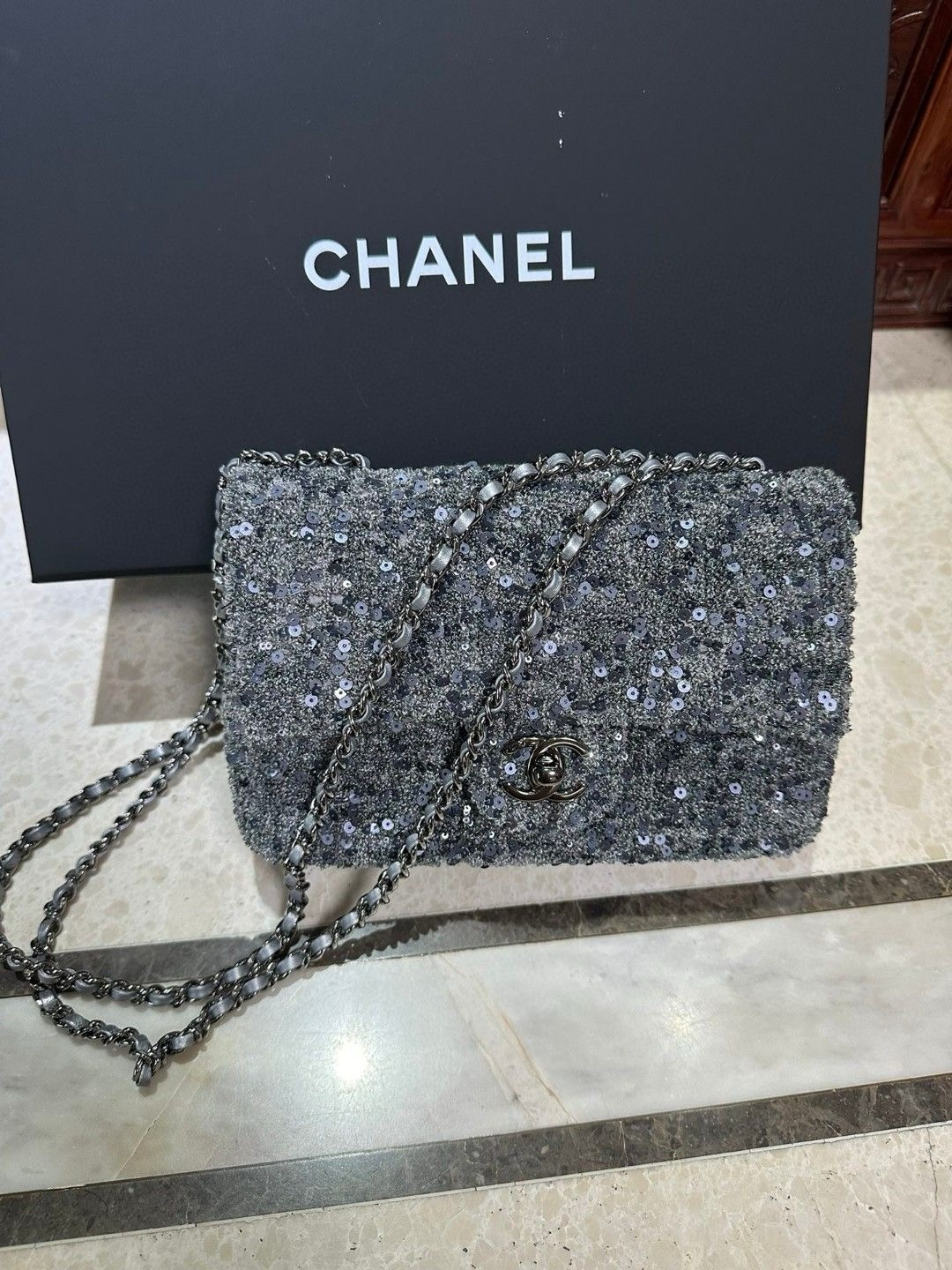Ch**el Sequin Flap Bag 20CM