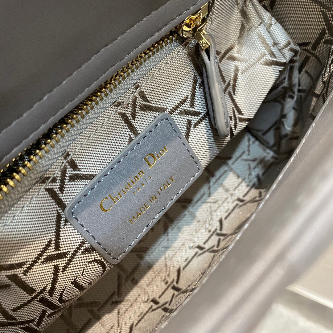Mini Lady D10r Bag 6.5 x 6 x 3 inches