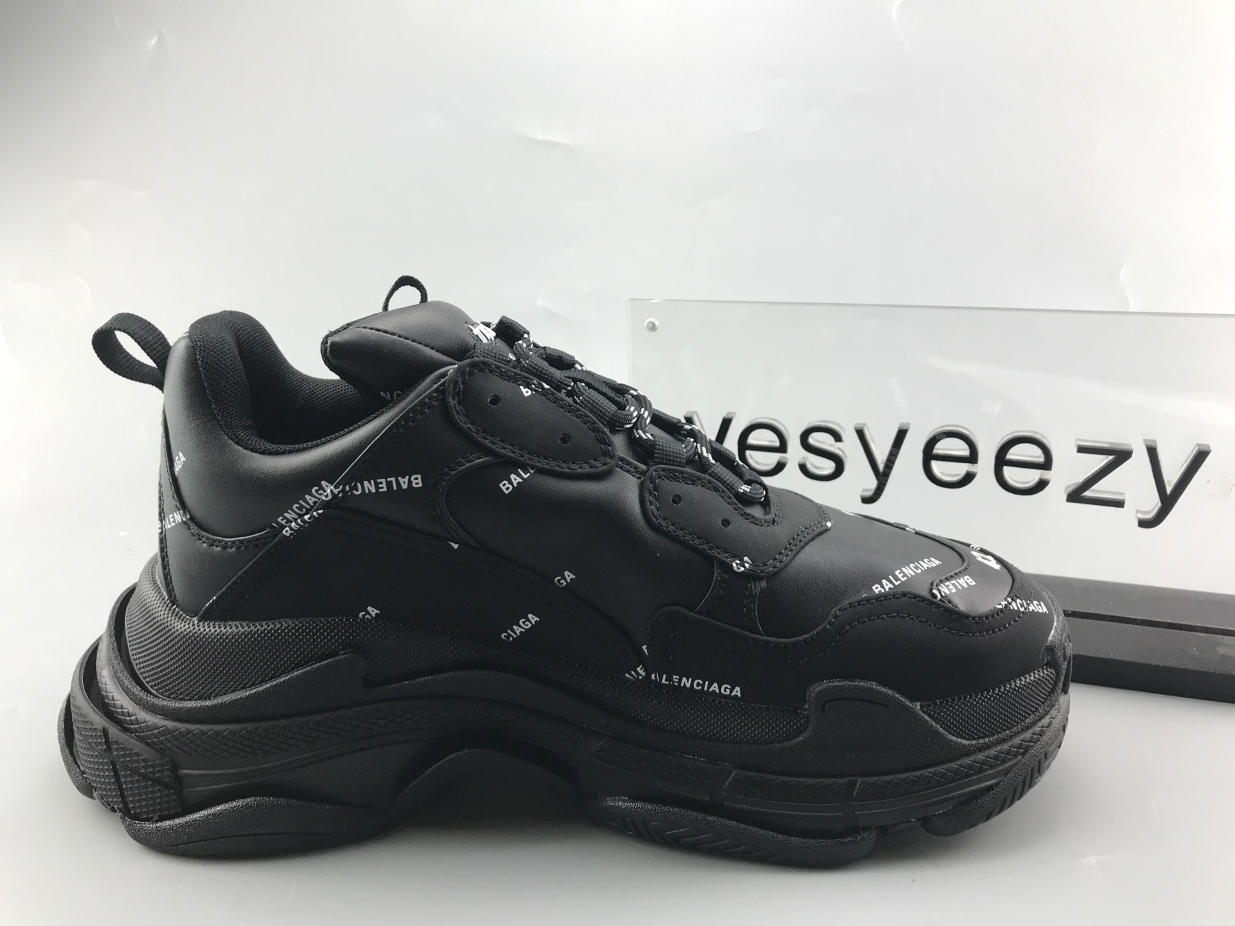 UA TRIPLE S SNEAKER BLACK