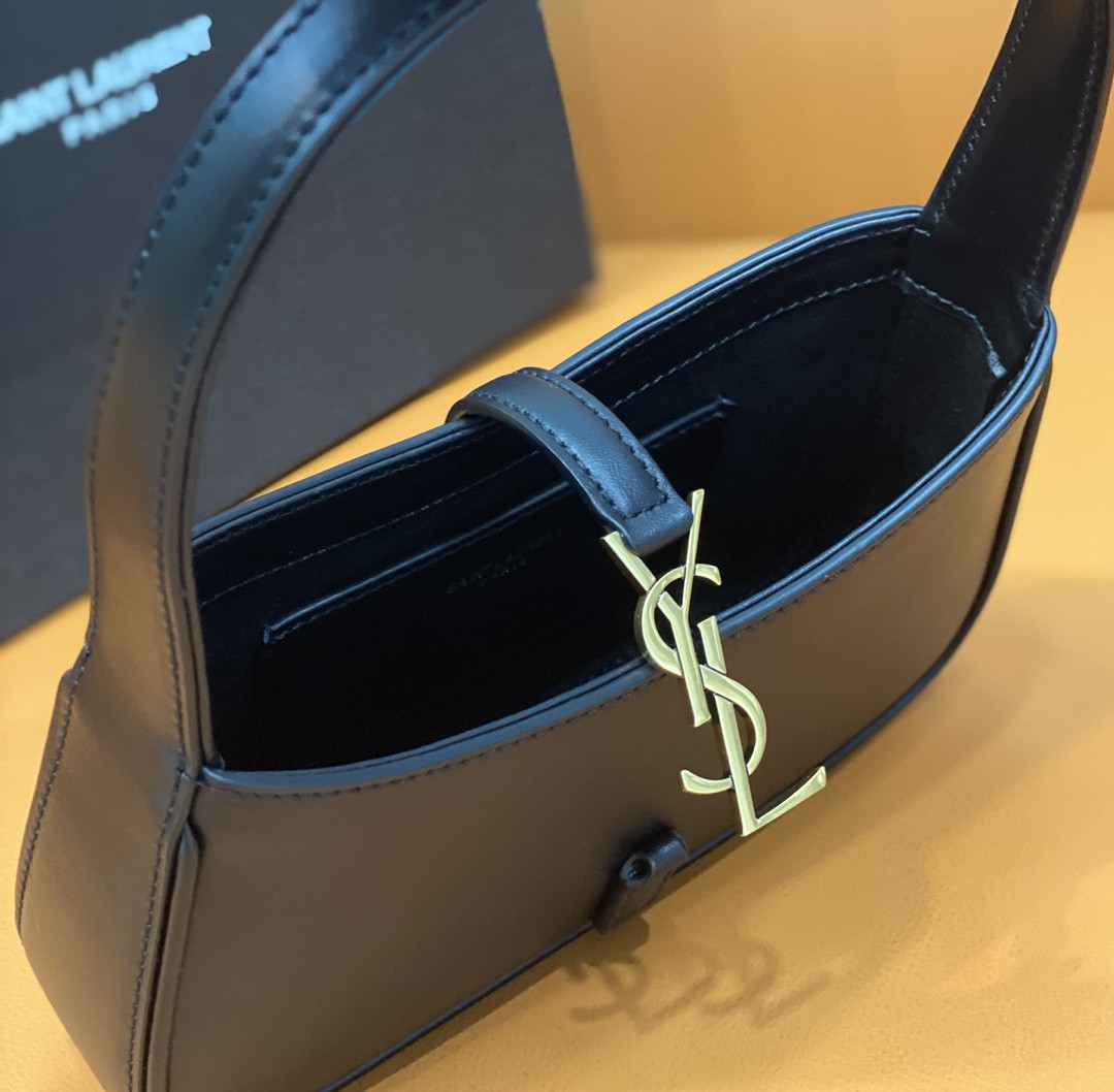 Y51 MINI LE 5 À 7 IN SMOOTH LEATHER NOIR  19 X 11.5 X 4.5 CM