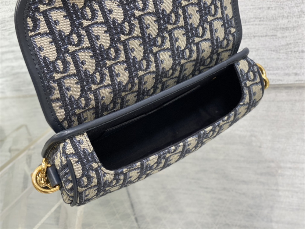 D10r BOBBY EAST-WEST BAG classic monogram pattern