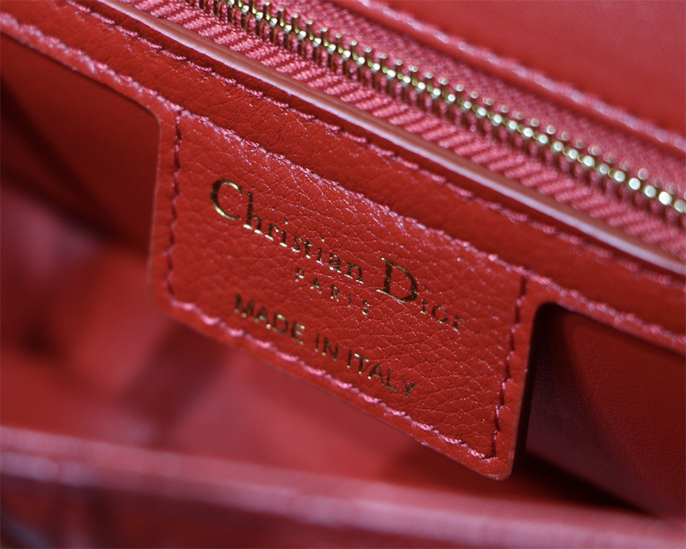 SMALL D10r CARO BAG Red S*pple Cannage Calfskin 20 x 12 x 7 cm