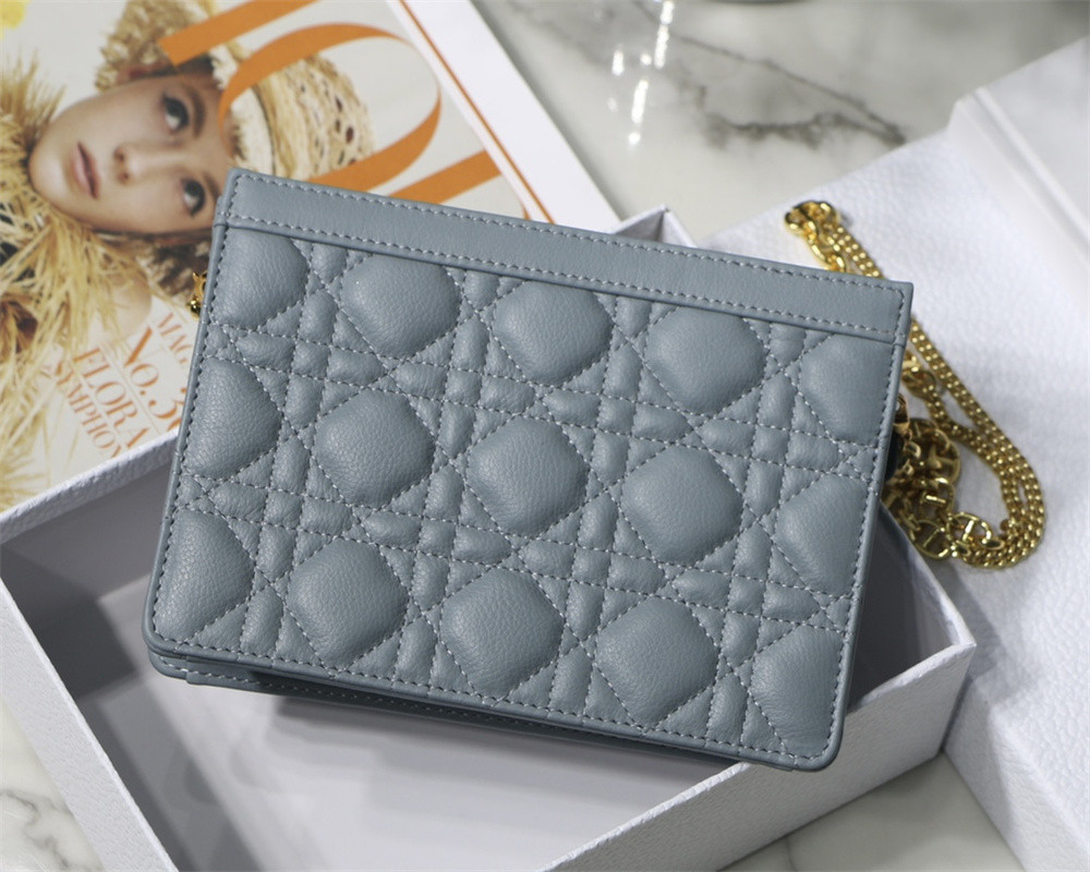 D10r CARO ZIPPED POUCH WITH CHAIN Blue S*pple Cannage Calfskin 19 x 14 x 4.5 cm