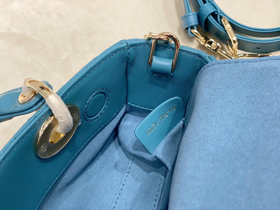 D10r SMALL LADY D-JOY BAG BLUE