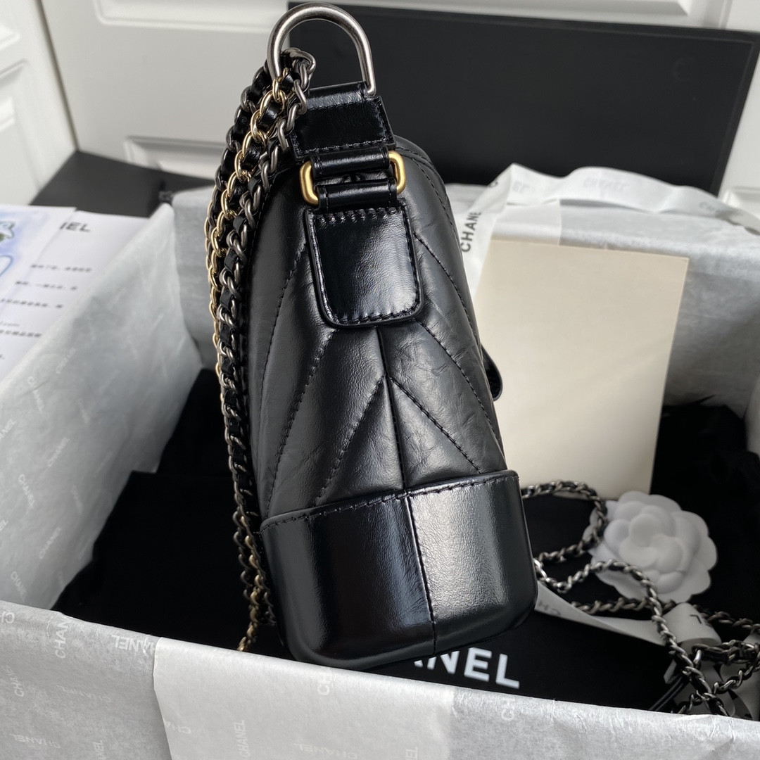 Ch**el Gabrielle SMALL BLACK 20 x 15 x 8cm