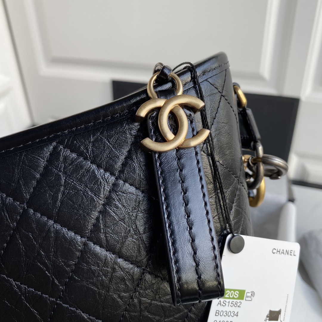 Ch**el Gabrielle MEDIUM BLACK with shoulder strap letters 21 x 28 x 10cm