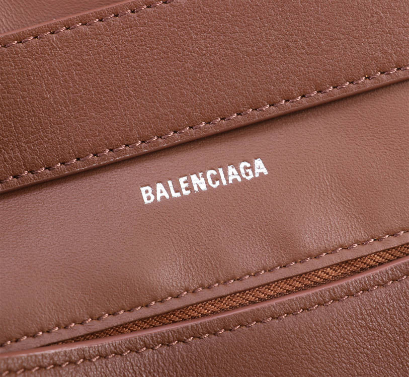 Ba1en*iaga WOMEN