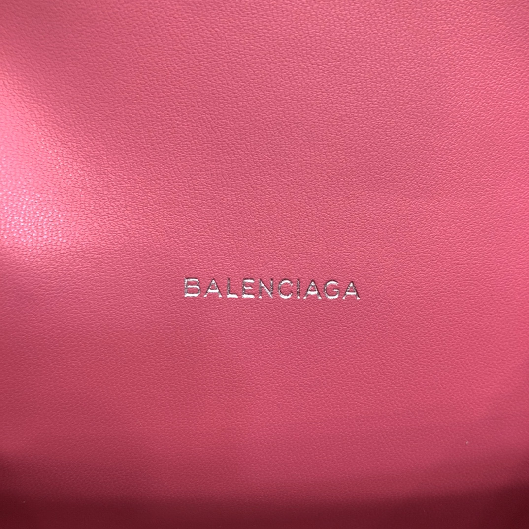 Ba1en*iaga WOMEN