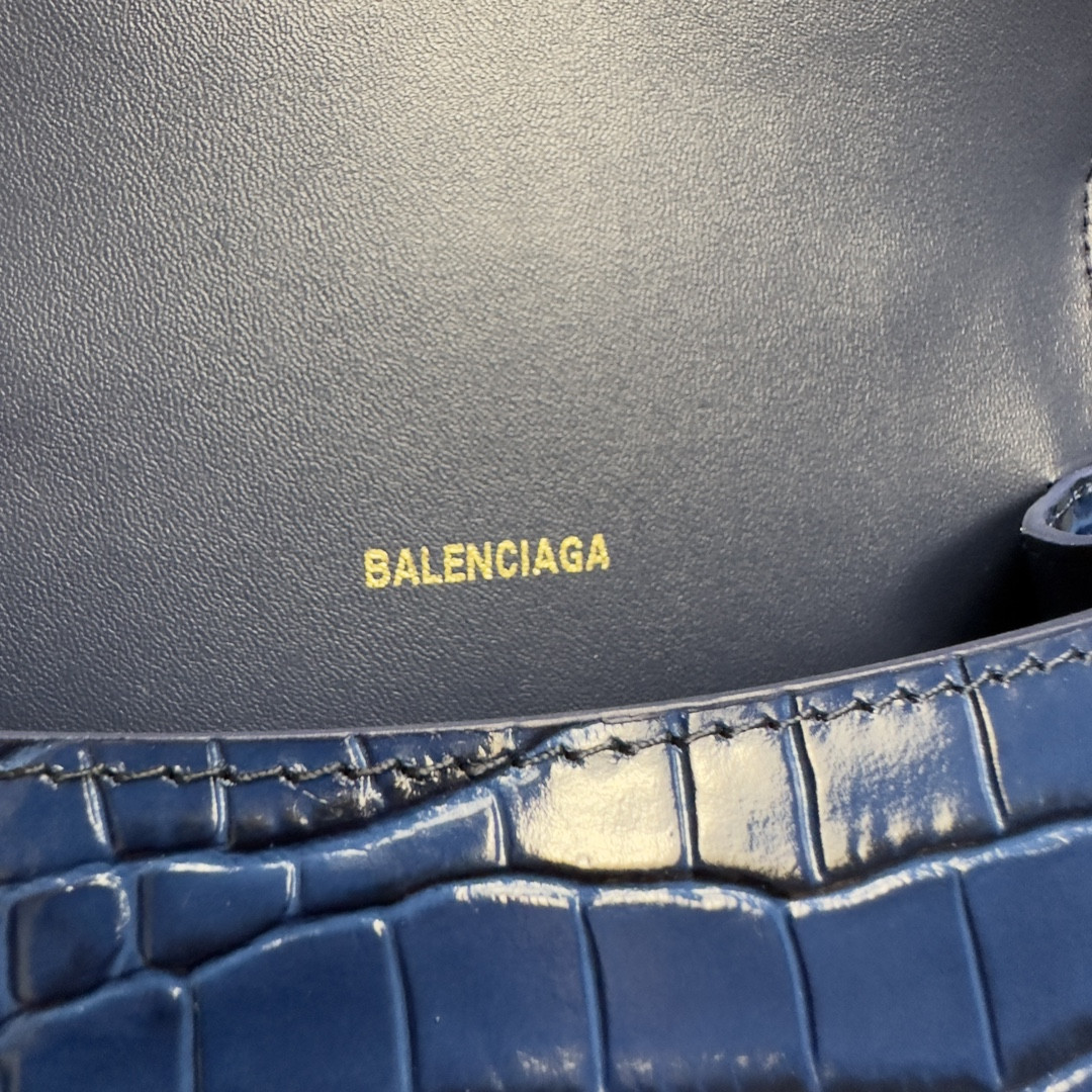 Ba1en*iaga WOMEN