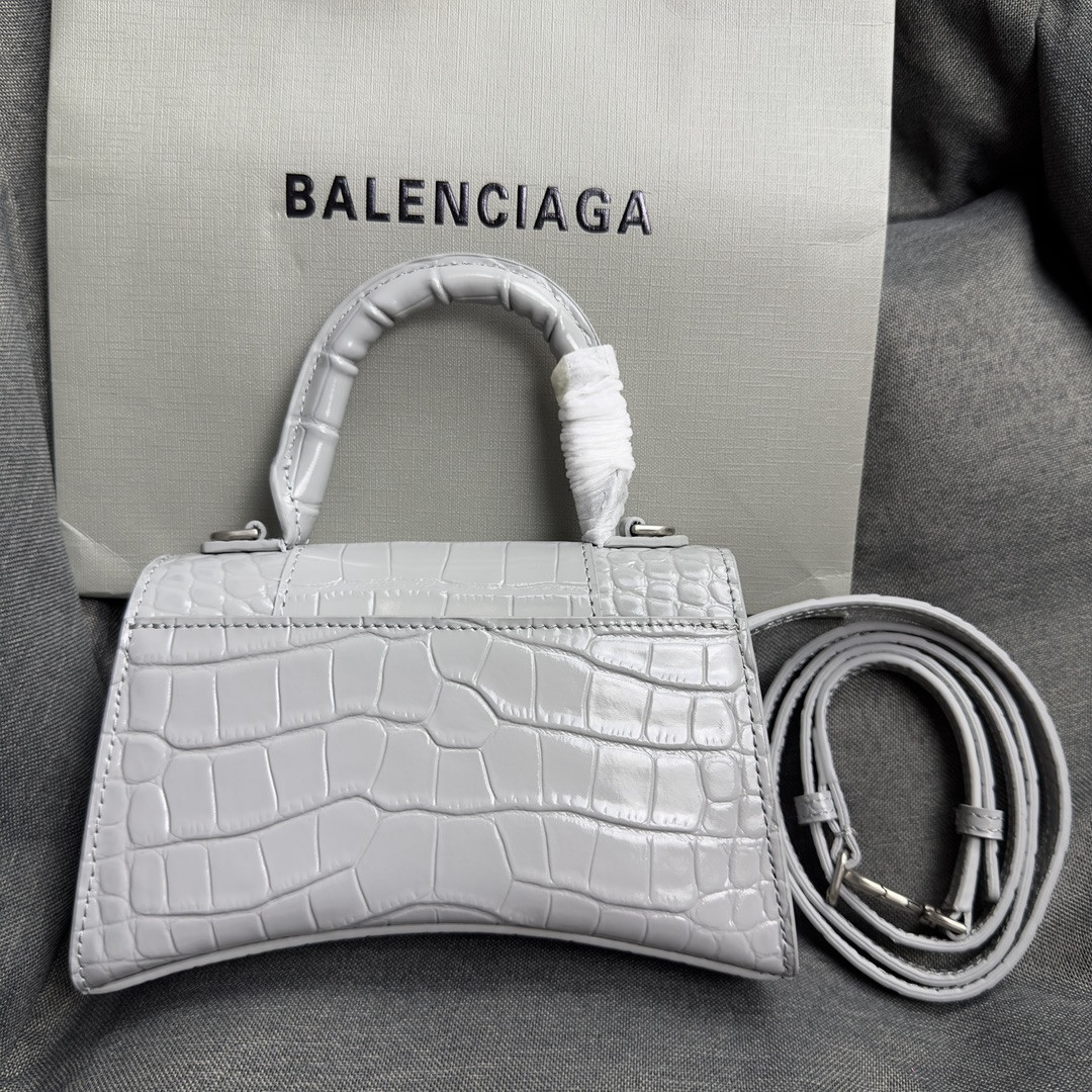 Ba1en*iaga WOMEN
