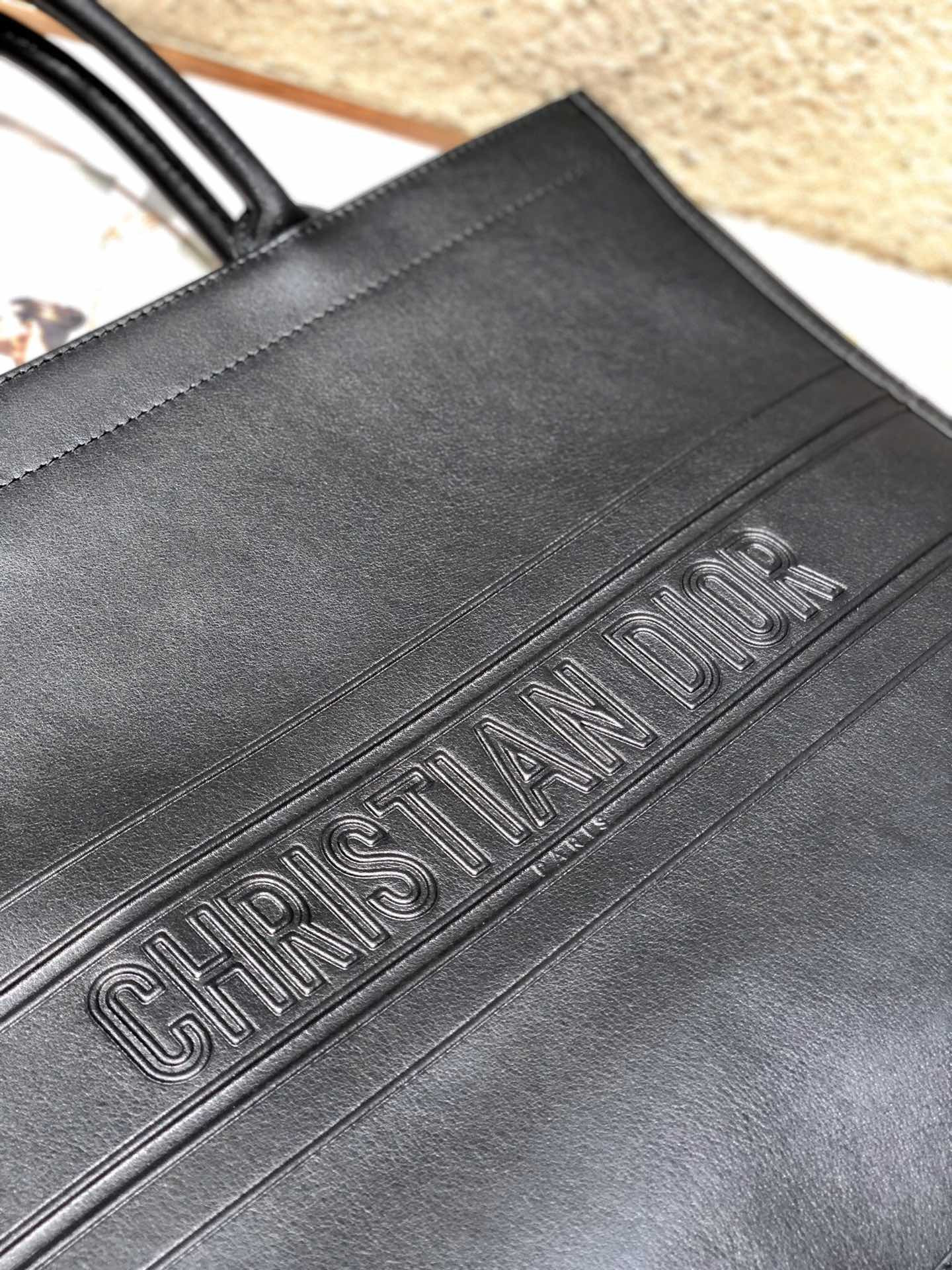 Large D10r Book Tote Black D10r Oblique Embossed Calfskin 16.5 x 14 x 7.5 inches