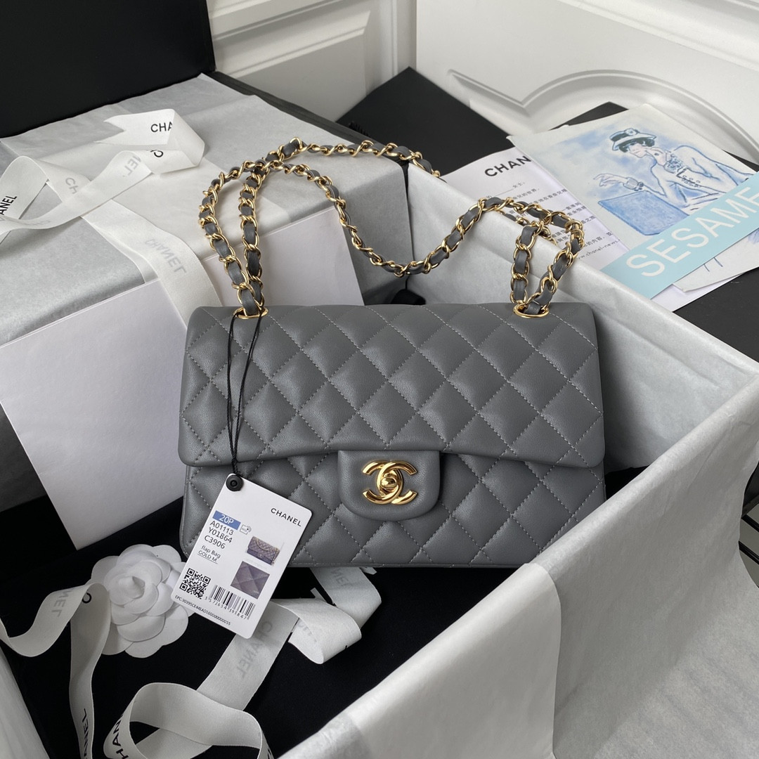 Ch**el SMALL CLASSIC HANDBAG Grained SHINY Calfskin & Gold-Tone Metal Gray 5.7 × 9 × 2.3 in
