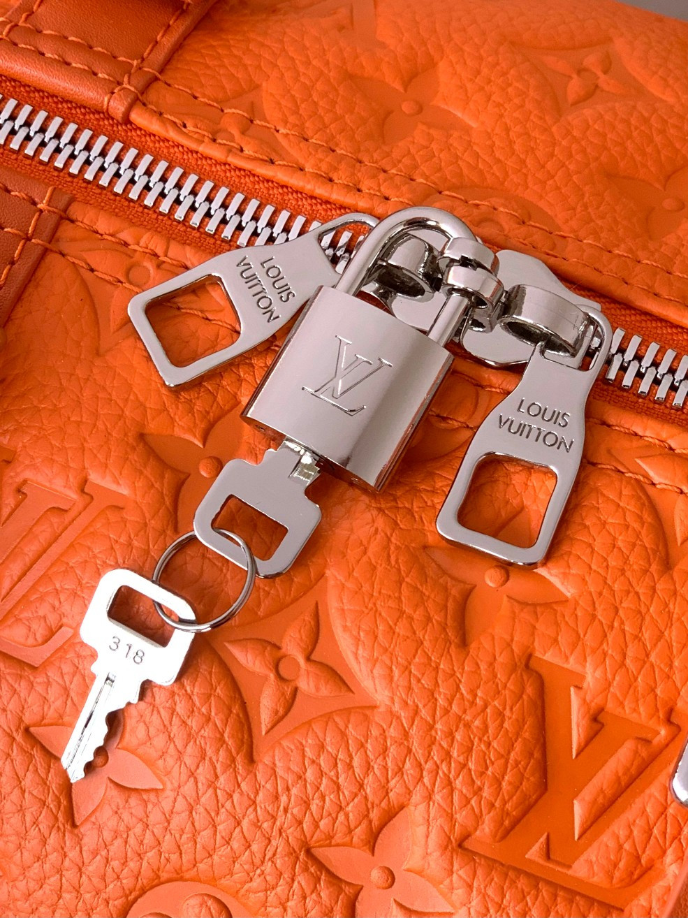 L0vis Vvtt0n Keepall Bandoulière 50 M23749