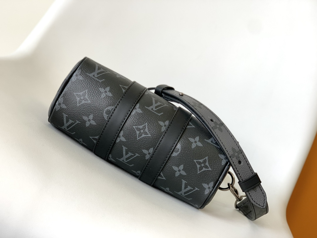 L0vis Vvtt0n Keepall XS Monogram Eclipse Reverse Black M45947 21 x 12 x 9 CM