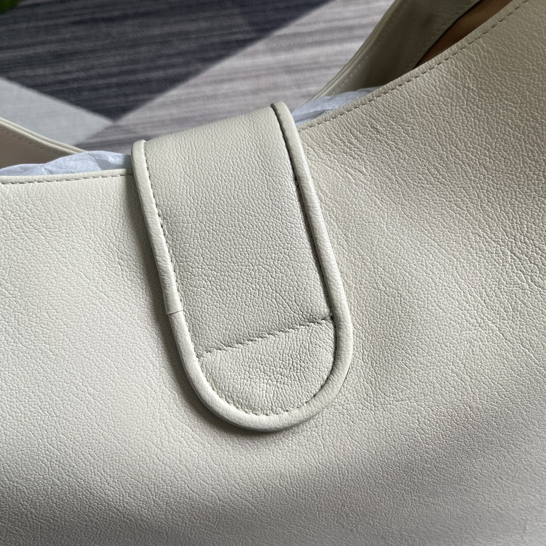 Gvc*1 APHRODITE LARGE SHOULDER BAG WHITE 18"W x 11.8"H x 0.8"D