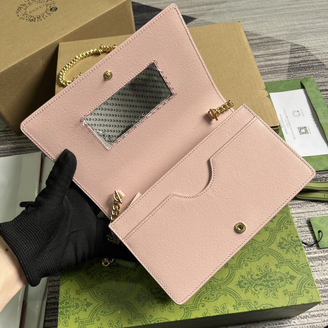 CHAIN WALLET WITH Gvc*1 SCRIPT PINK 7.8"W x 5"H x 1.6"D