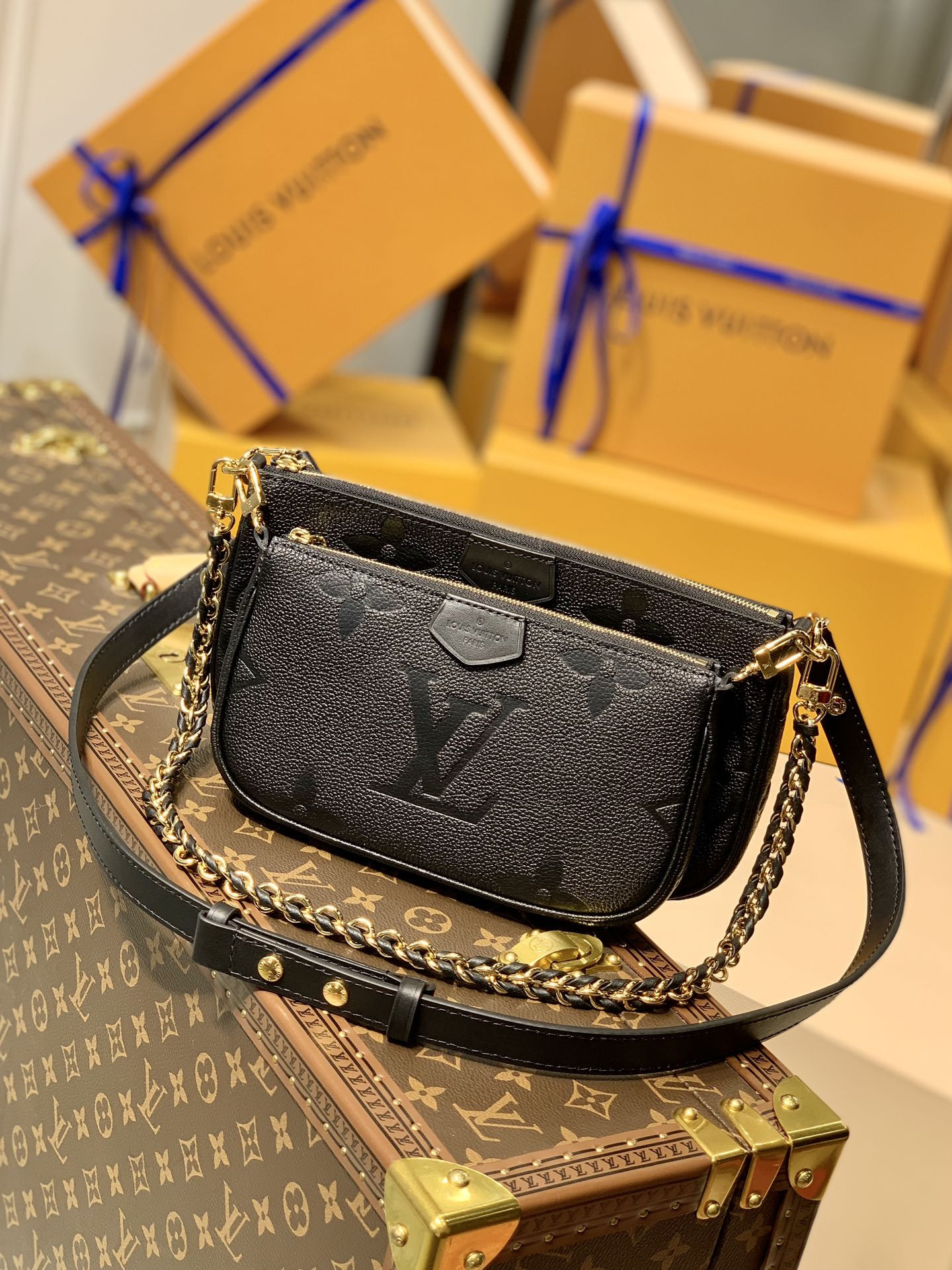 L0vis Vvtt0n M80399 Multi Pochette Accessoires 9.4 x 5.3 x 1.6 inches