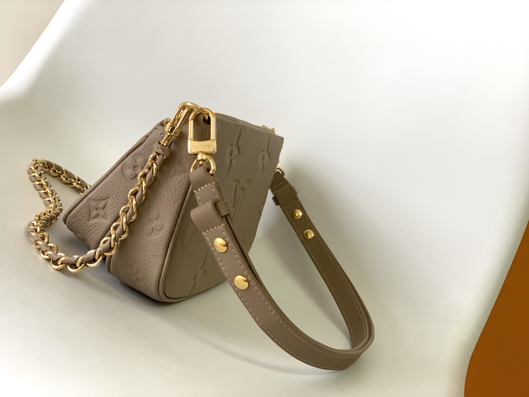 L0vis Vvtt0n Multi Pochette Accessoires Gray 9.4 x 5.3 x 1.6 inches