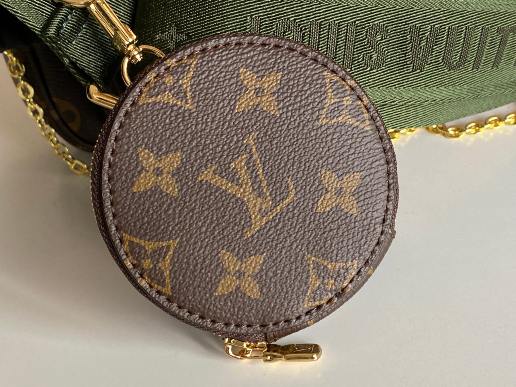 L0vis Vvtt0n M44813 Multi Pochette Accessoires 9.4 x 5.3 x 1.6 inches
