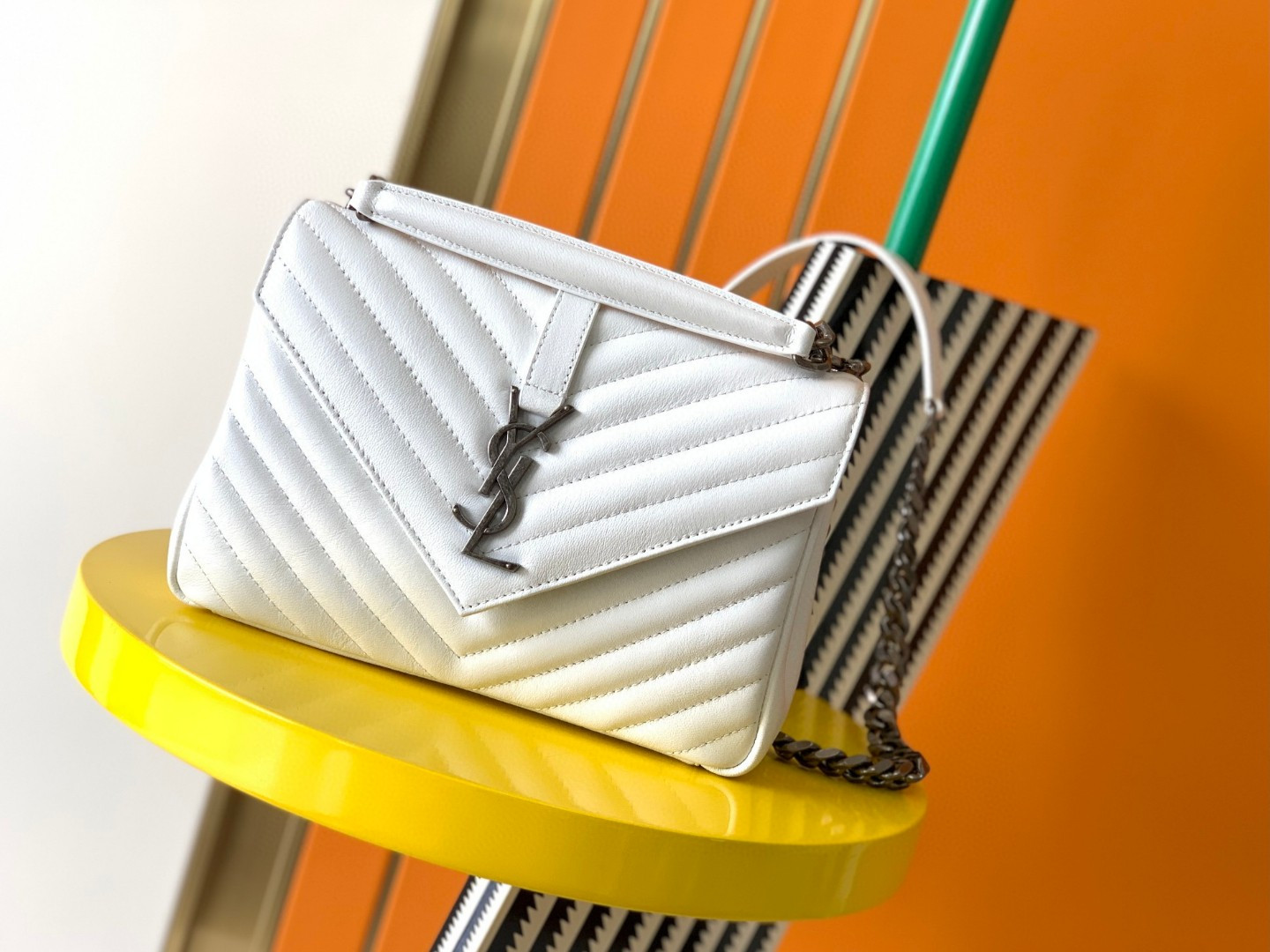 Y51 COLLEGE MEDIUM IN QUILTED LEATHER white silver 9.4 X 6.6 X 2.5 INCHES