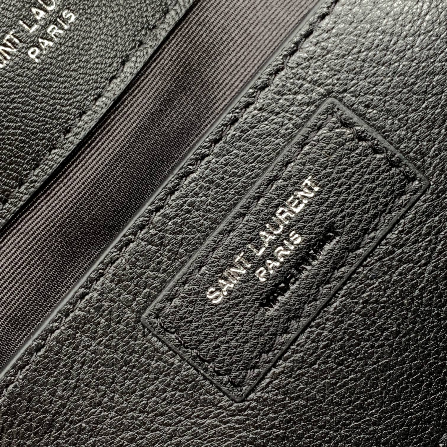 Y51 COLLEGE MEDIUM IN QUILTED LEATHER ALL BLACK 9.4 X 6.6 X 2.5 INCHES