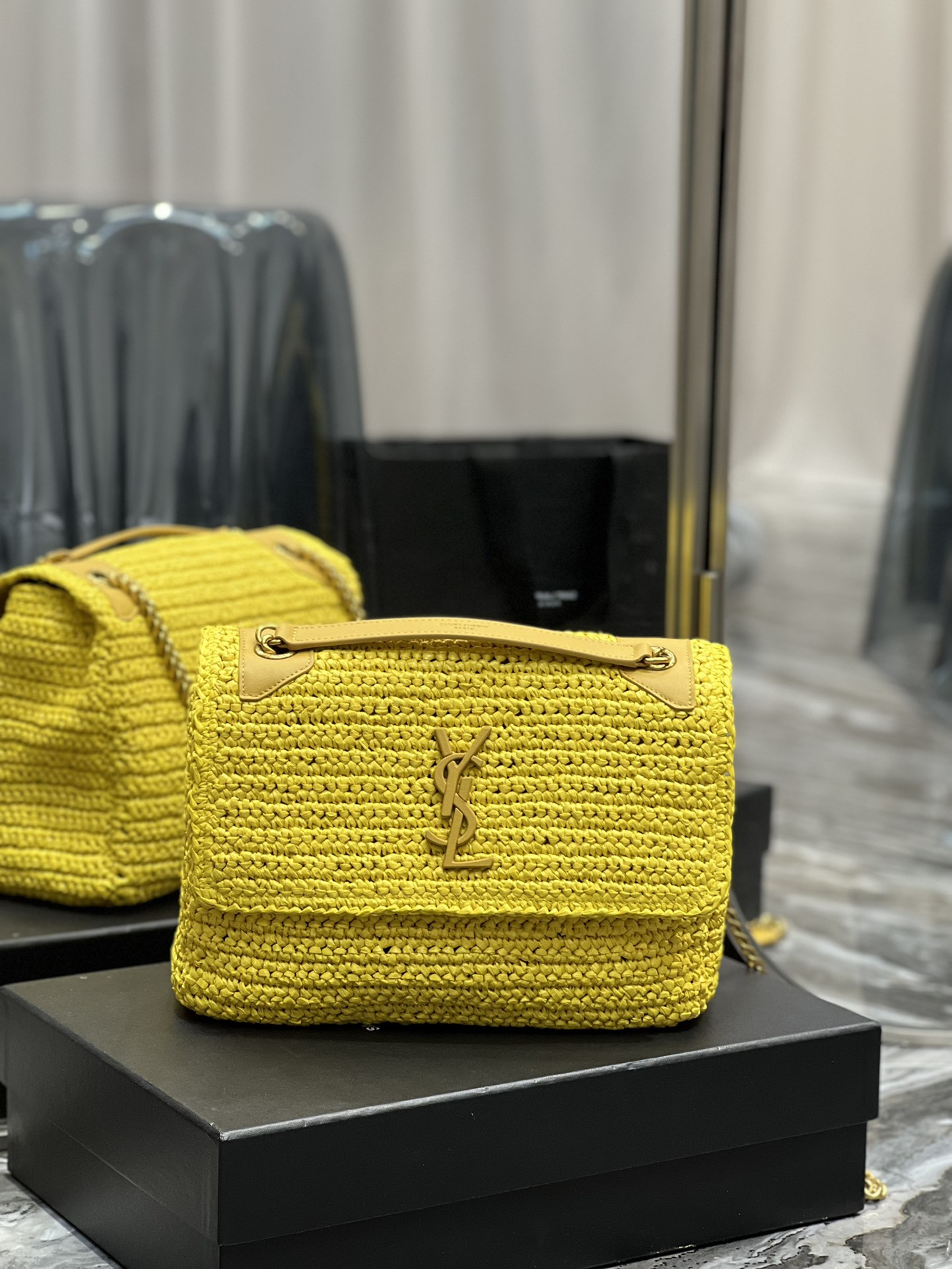 Y51 NIKI MEDIUM CHAIN BAG IN RAFFIA AND LEATHER YELLOW 11 X 7.8 X 3.3 INCHES