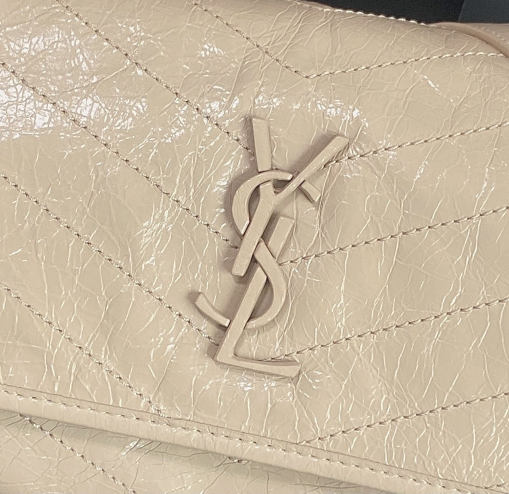 Y51 NIKI MEDIUM IN VINTAGE LEATHER BEIGE 11 X 7.8 X 3.3 INCHES