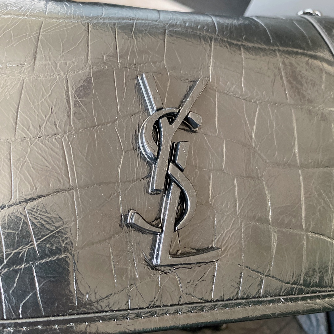 Y51 NIKI BABY IN VINTAGE LEATHER BLACK SILVER 8.2 X 6 X 2.9 INCHES