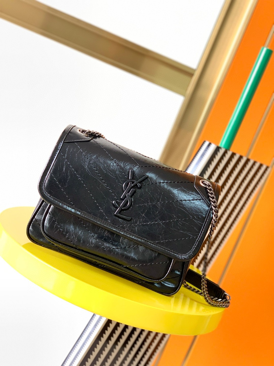 Y51 NIKI BABY IN VINTAGE LEATHER BLACK 21x16x7.5cm