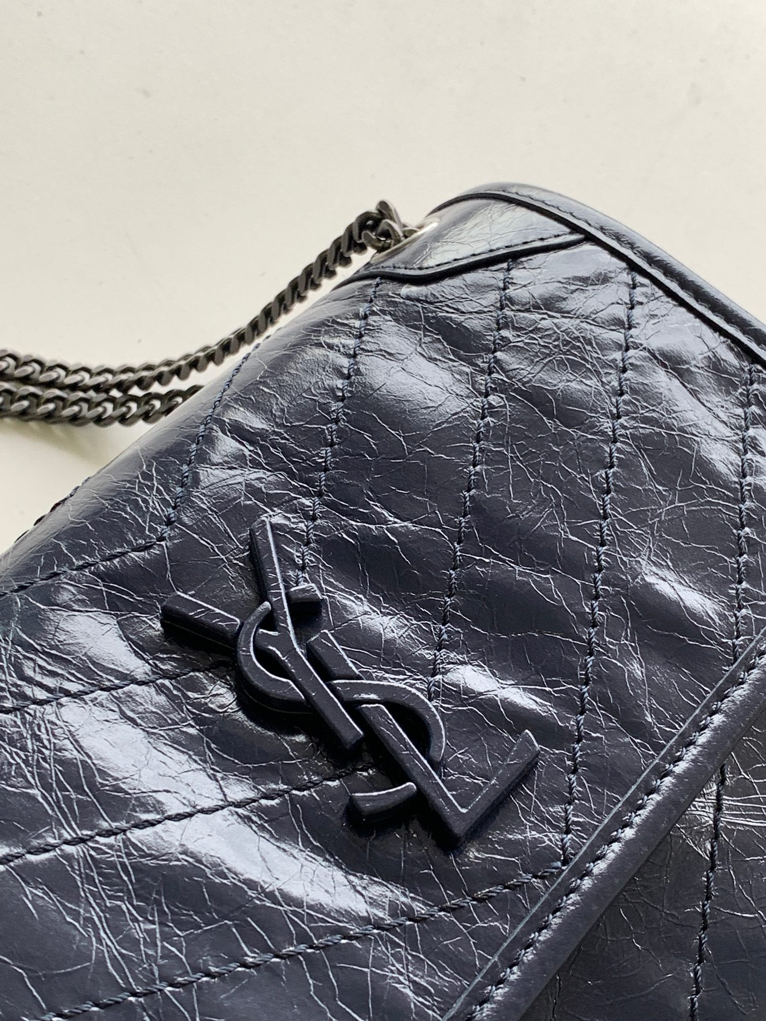 Y51 NIKI BABY IN VINTAGE LEATHER NAVY 8.2 X 6 X 2.9 INCHES