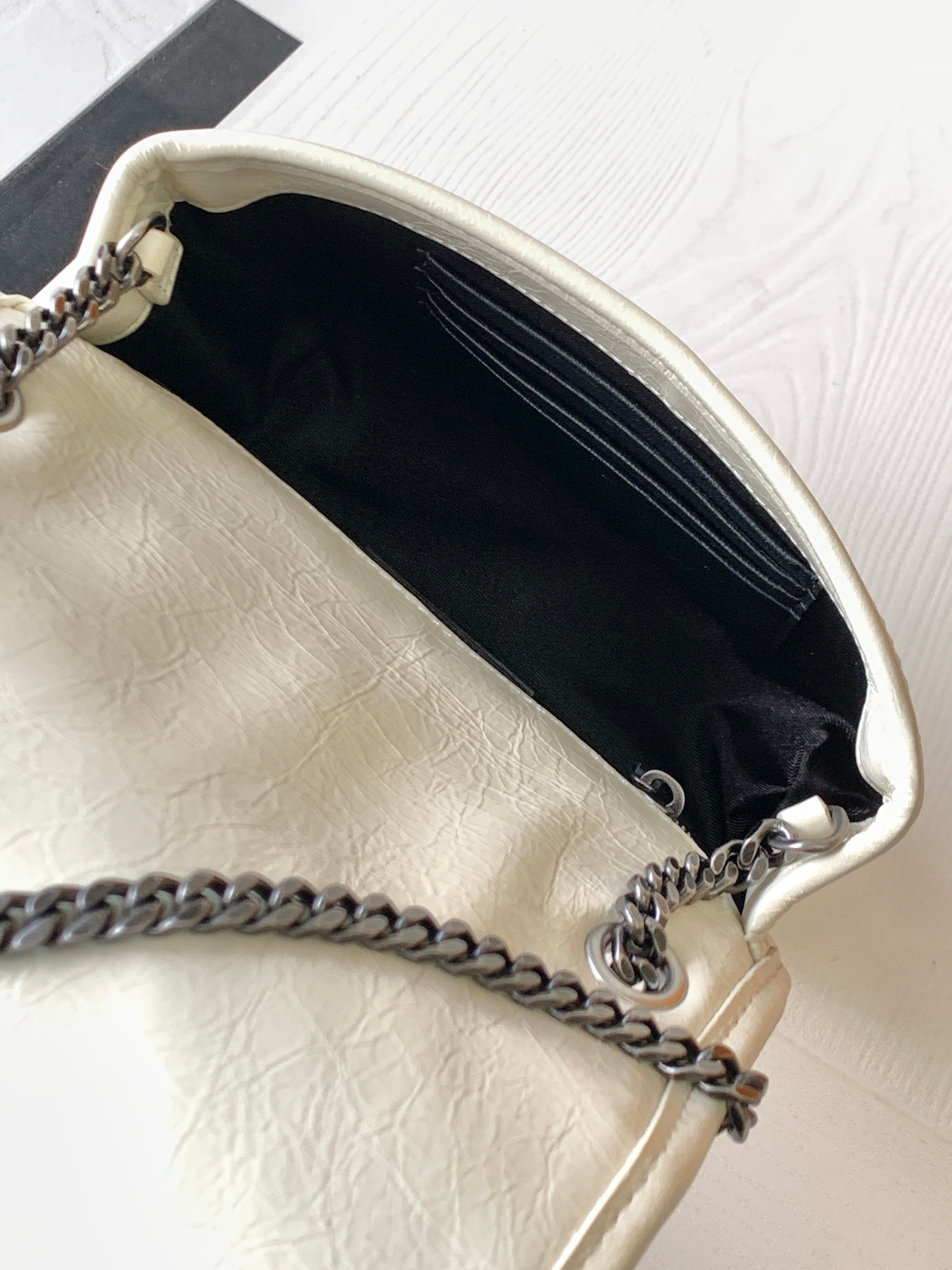 Y51 NIKI CHAIN WALLET IN SHINY LEATHER WHITE 19 x 15 x 6 CM