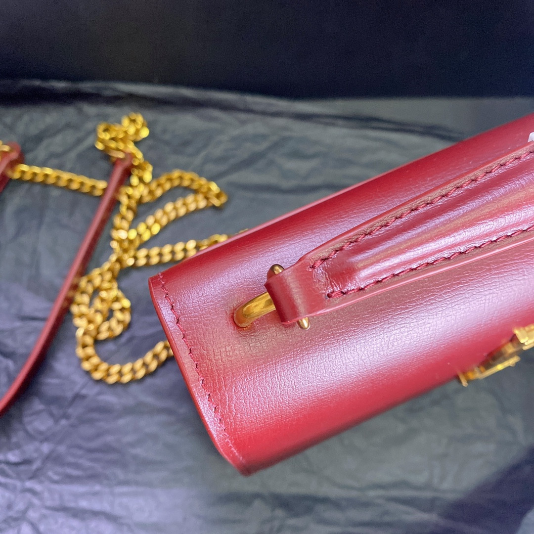 Y51 SUNSET CHAIN WALLET IN SMOOTH LEATHER 7.4 X 5.5 X 2.1 INCHES