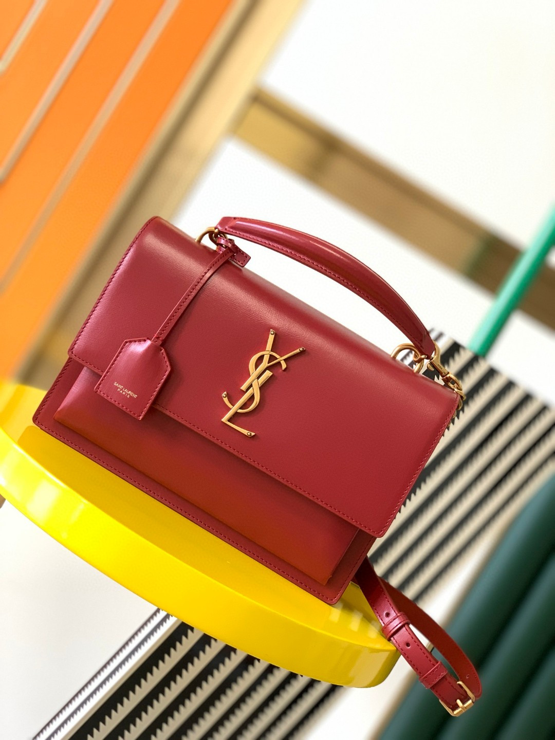 Y51 SUNSET LARGE IN SMOOTH LEATHER RED 10.6 X 7 X 3.1 INCHES