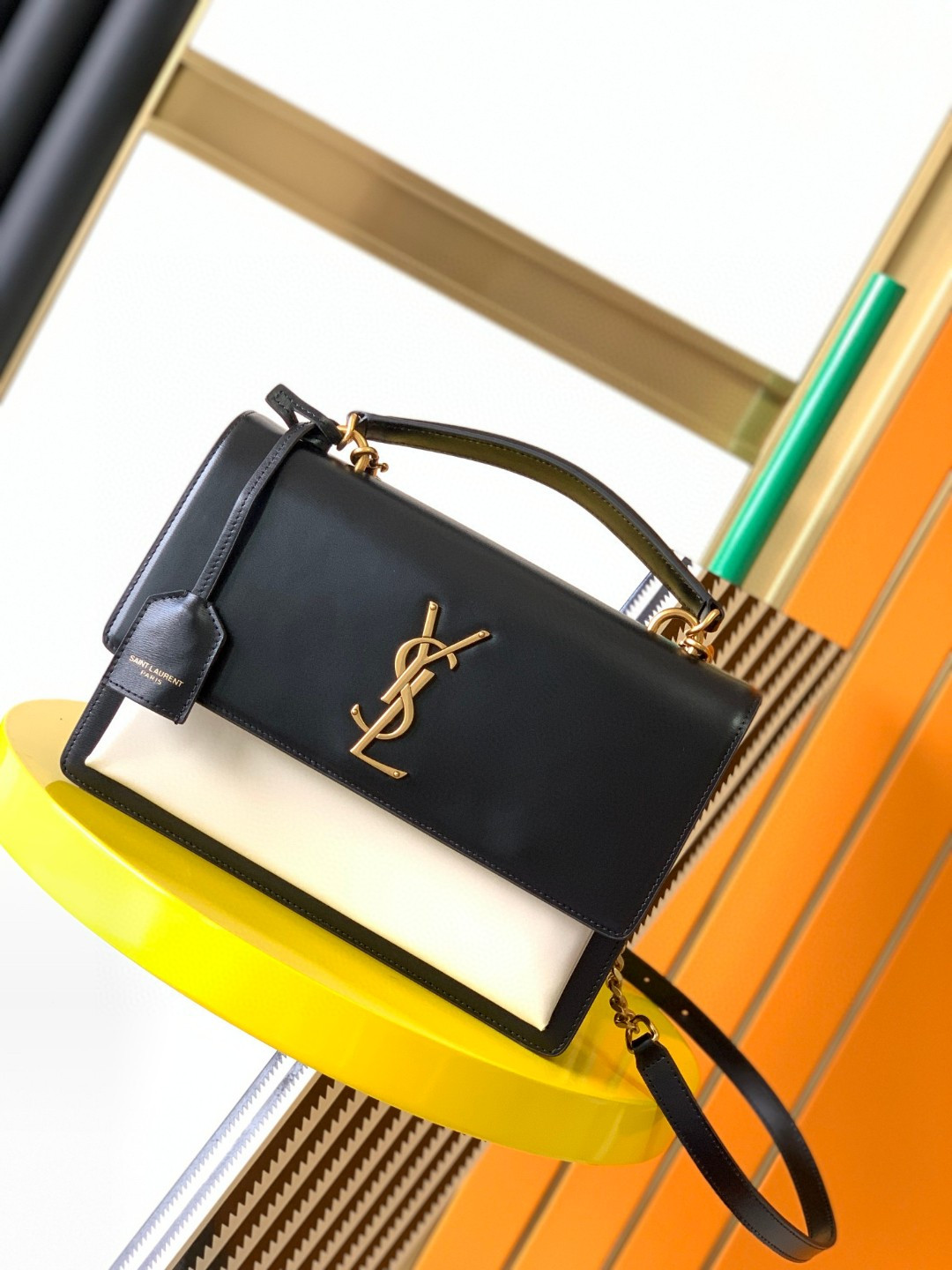 Y51 SUNSET LARGE IN SMOOTH LEATHER BLACK WHITE 10.6 X 7 X 3.1 INCHES