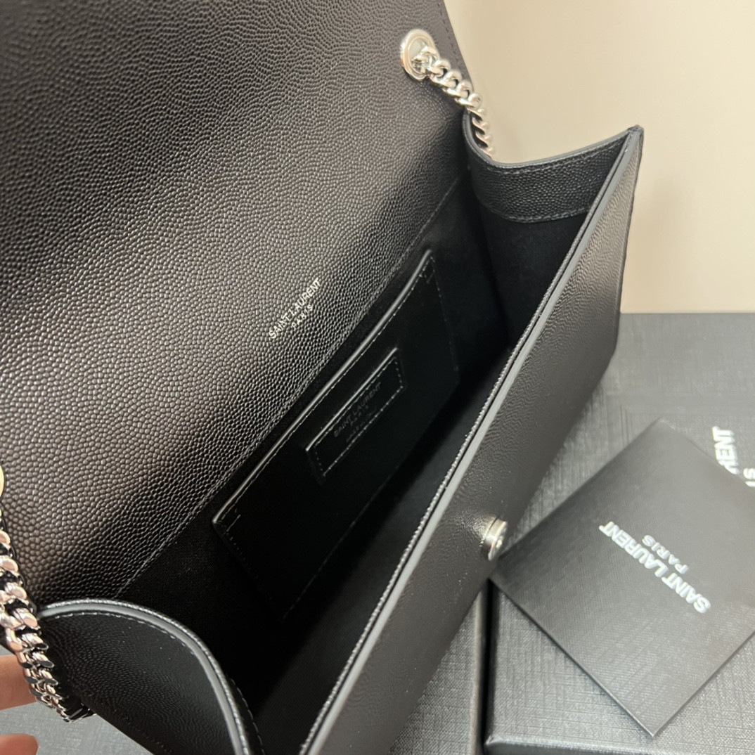 Y51 KATE MEDIUM IN GRAIN DE POUDRE EMBOSSED LEATHER BLACK SILVER 9.4 X 5.7 X 2.1 INCHES