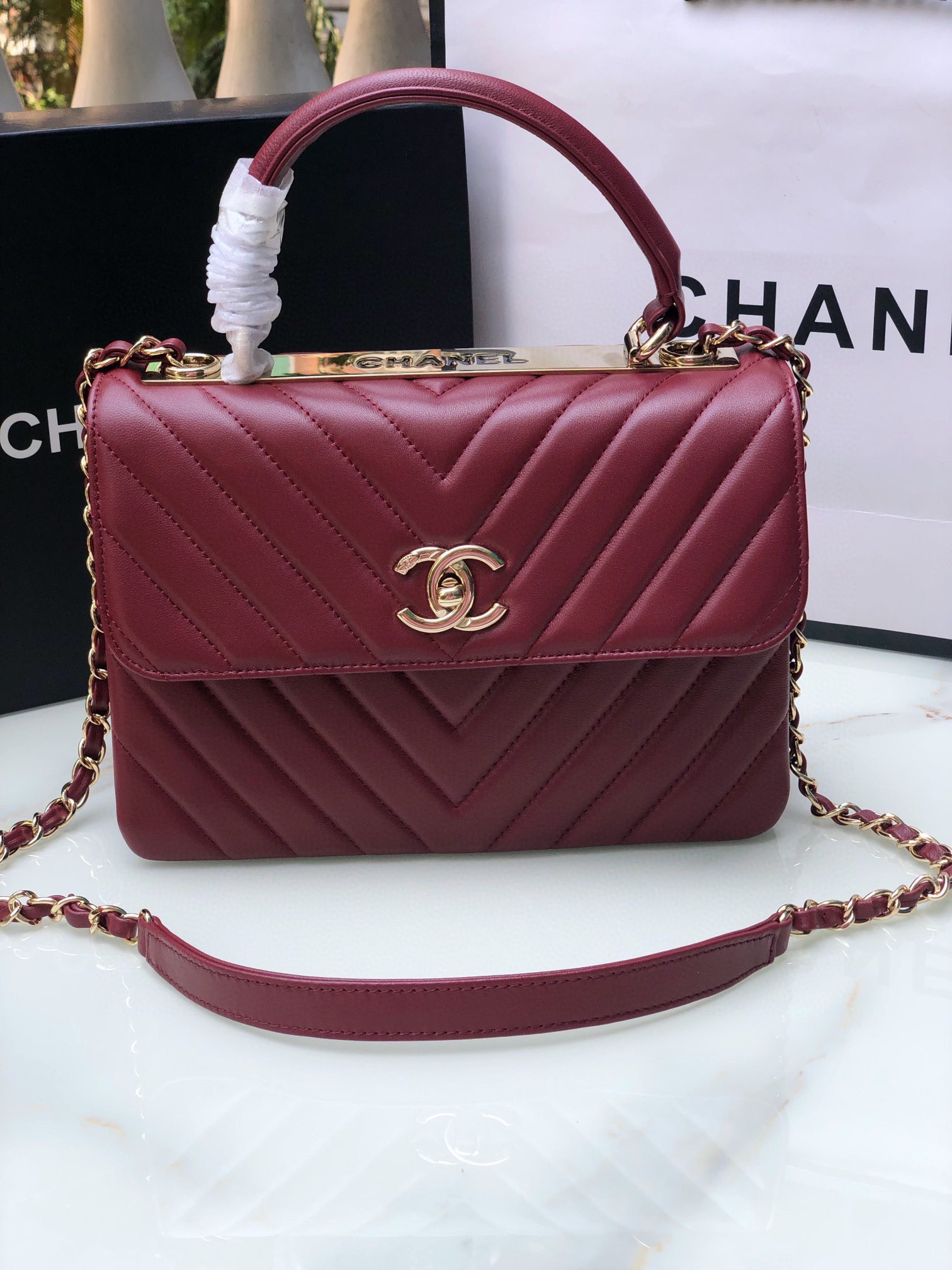 Ch**el FLAP BAG WITH TOP HANDLE RED 6.6 × 9.8 × 4.7 in