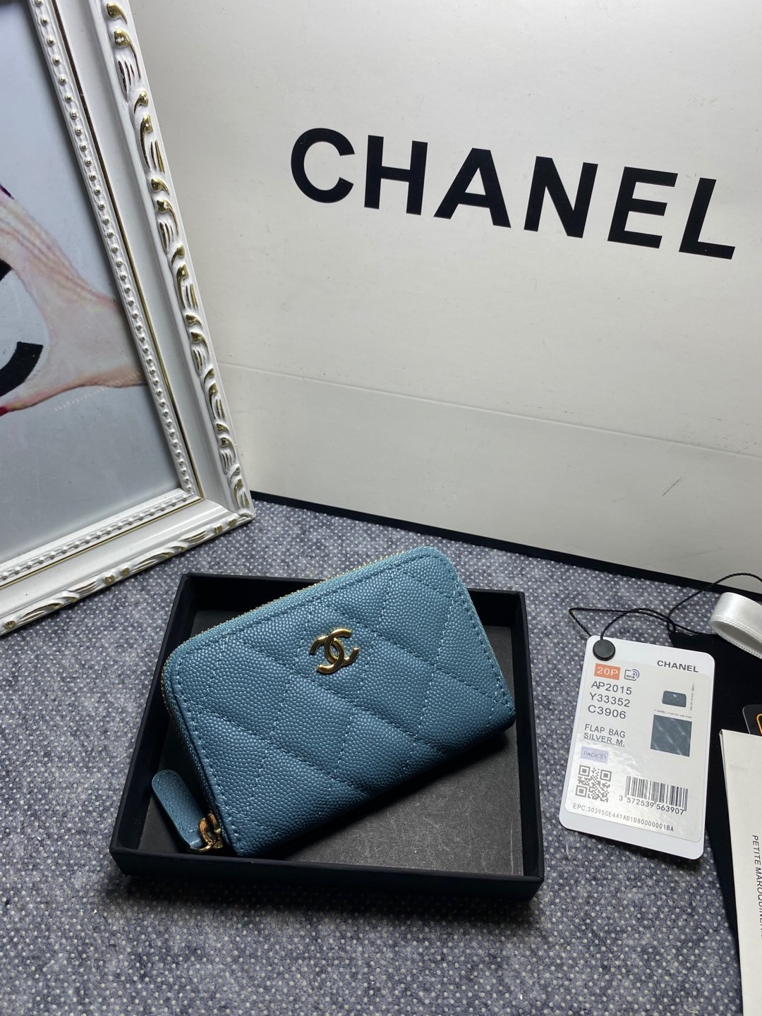 Ch**el zipped coin purse 7.5x 11x 2.5cm