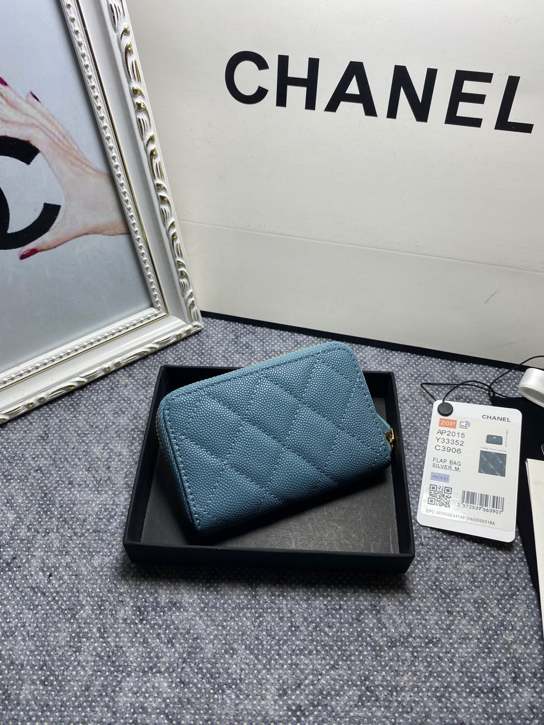 Ch**el zipped coin purse 7.5x 11x 2.5cm