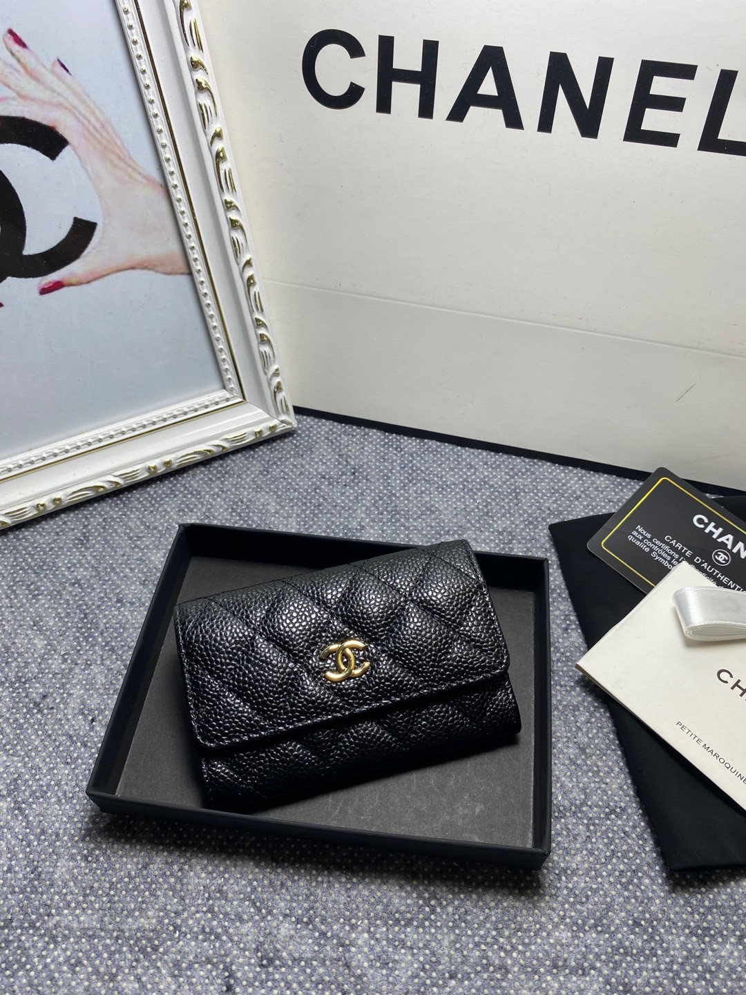 Ch**el card holder 11.3 x 7.5 x 2.5 cm